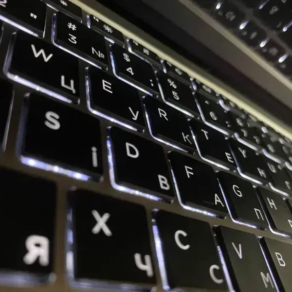 Ноутбук-трансформер HP Elite x2 G8 / 13" (3000x2000) IPS Touch / Intel Core i5-1135G7 (4 (8) ядра по 4.2 GHz) / 8 GB DDR4 / 512 GB SSD / Intel Iris Xe Graphics / WebCam / TouchID б/в - зображення 6