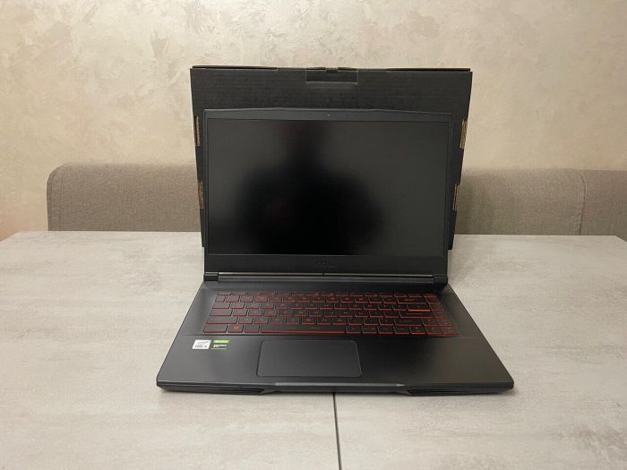 Ігровий ноутбук MSI Thin 15 GF63 10SC-035US / 15,6" (1920x1080) IPS / Intel Core i5-10300H (4 (8) ядра по 2,5 - 4,5 ГГц) / 16 ГБ DDR4 / 256 ГБ SSD M.2 + 500 ГБ HDD / nVidia GeForce GTX 1650 Max-Q, 4 ГБ GDDR5, 128-біт / WebCam б/в - зображення 3