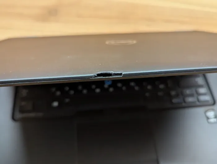 Ультрабук Б-клас Dell Latitude E7450 / 14" (1366x768) TN / Intel Core i5-5300U (2 (4) ядра по 2.3 - 2.9 GHz) / 8 GB DDR3 / 240 GB SSD / Intel HD Graphics 5500 / WebCam / Fingerprint / Windows 10 б/в - зображення 2