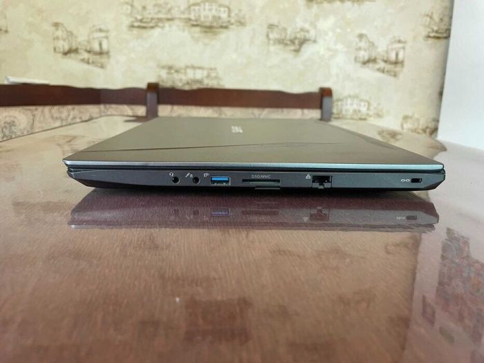 Ігровий ноутбук Б-класу Clevo P960RN / 16,1" (1920x1080) IPS / Intel Core i7-9750H (6 (12) ядер по 2,6 - 4,5 ГГц) / 16 ГБ DDR4 / 512 ГБ SSD / nVidia GeForce RTX 2080, 8 ГБ GDDR6, 256-біт / WebCam б/в - зображення 6