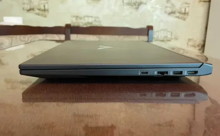 Ігровий ноутбук HP Victus 15-fb0015nr / 15.6" (1920x1080) IPS / AMD Ryzen 5 5600H (6 (12) ядер 3.3 - 4.2 GHz) / 8 GB DDR4 / 512 GB SSD / AMD Radeon RX 6500M, 4 GB GDDR6, 64-bit / WebCam б/у - зображення 8