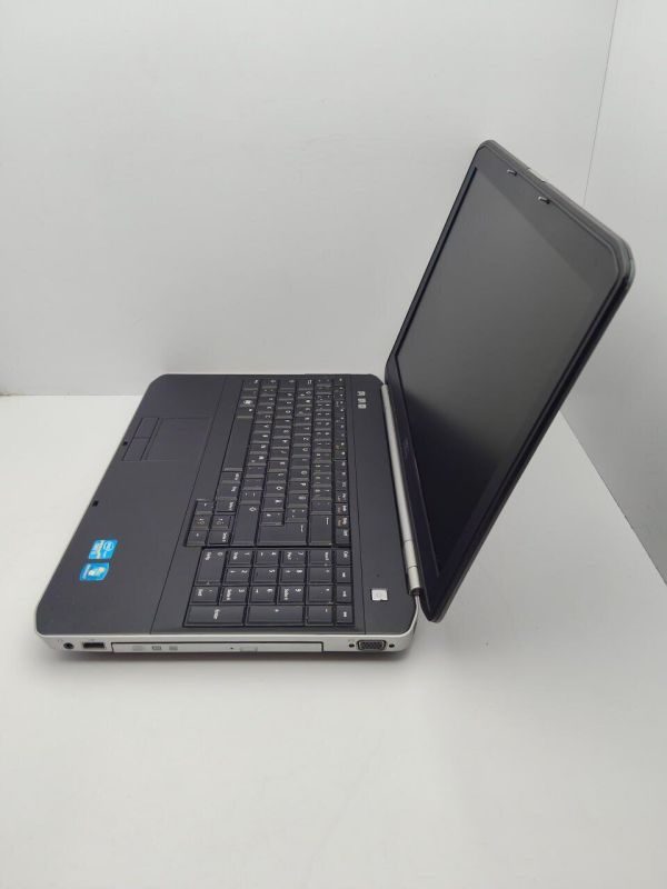 Ноутбук Dell Latitude E6520 / 15.6" (1366x768) TN / Intel Core i5-2430M (2 (4) ядра по 2.4 - 3.0 GHz) / 6 GB DDR3 / 500 GB HDD / Intel HD Graphics 3000 б/в - зображення 7