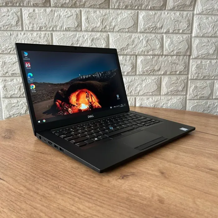 Ультрабук Б-клас Dell Latitude 7490 / 14" (1920x1080) IPS / Intel Core i7-8650U (4 (8) ядра по 1.9 - 4.2 GHz) / 8 GB DDR4 / 256 GB SSD / Intel UHD Graphics 620 / WebCam б/в - зображення 4