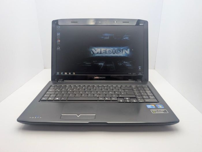 Ноутбук Medion Akoya P6630 / 15.6" (1366x768) TN / Intel Core i3-390M (2 (4) ядра по 2.66 GHz) / 6 GB DDR3 / 120 GB SSD / nVidia GeForce GT 540M, 1 GB GDDR3, 128-bit / WebCam б/в - зображення 2