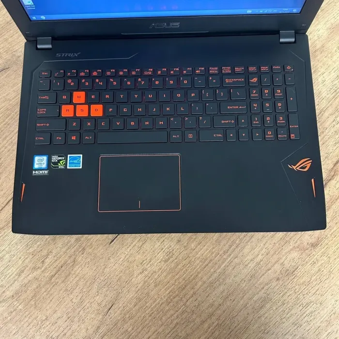 Ігровий ноутбук Б-клас Asus ROG Strix GL502VT / 15.6" (1920x1080) TN / Intel Core i7-6700HQ (4 (8) ядра по 2.6 - 3.5 GHz) / 12 GB DDR4 / 256 GB SSD NVMe + 1000 GB HDD / nVidia GeForce GTX 970M, 3 GB GDDR5, 192-bit / WebCam б/в - зображення 7