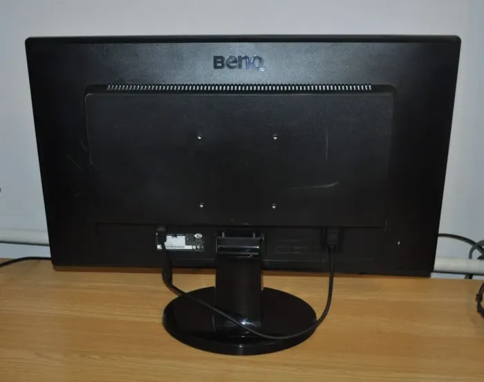 Монітор Б-клас BenQ GL2450 Black/24" (1920x1080) TN/VGA, DVI/VESA 100x100 + Кабелі (VGA або DVI на вибір) та живлення б/в - зображення 12