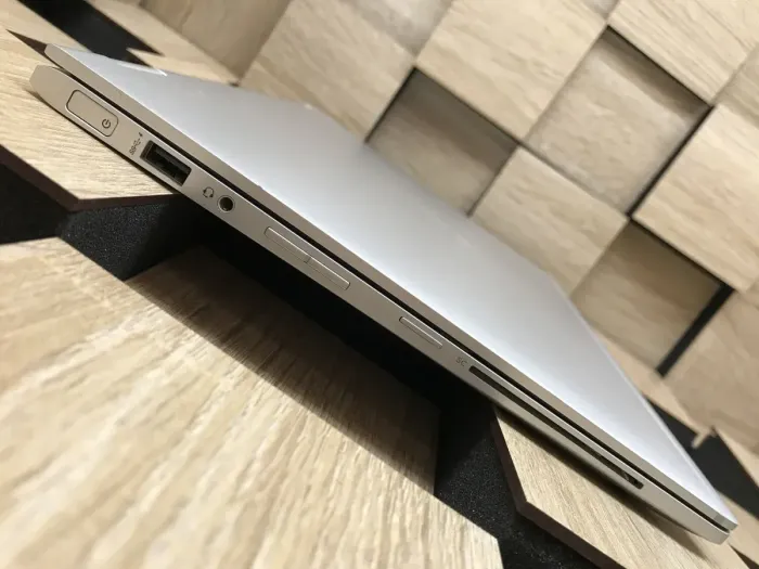 Ноутбук-трансформер HP EliteBook x360 1030 G2 / 13.3" (1920x1080) IPS Touch / Intel Core i5-7300U (2 (4) ядра по 2.6 - 3.5 GHz) / 8 GB DDR4 / 256 GB SSD M.2 / Intel HD Graphics 620 / WebCam / Fingerprint / USB 3.1 / HDMI б/в - зображення 5