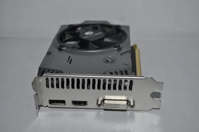 Дискретна відеокарта AMD Radeon RX 550, 4 GB GDDR5, 128-bit / DVI, DisplayPort, HDMI - зображення 4