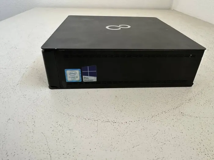 Неттоп Fujitsu Esprimo Q556 Desktop / Intel Core i3-6100T (2(4) ядра по 3.2GHz) / 4GB DDR4 / 500GB HDD / HD Graphics 530 / DisplayPort / Блок живлення в комплекті б/в - зображення 4