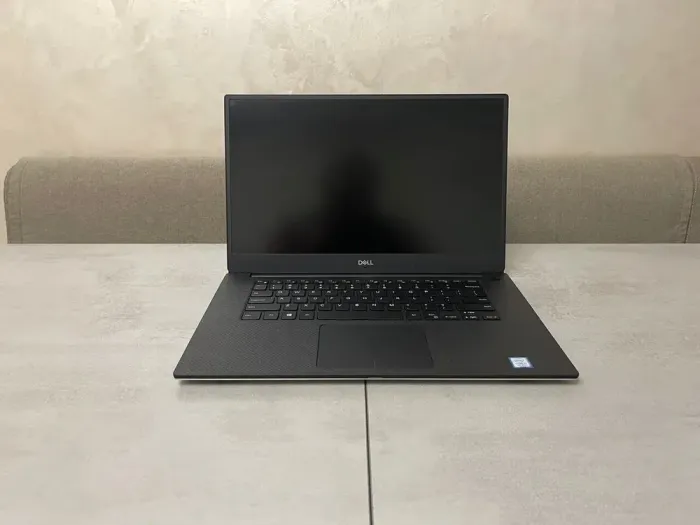 Мобільна робоча станція Dell Precision 5530 / 15.6" (1920x1080) IPS / Intel Core i7-8850H (6 (12) ядер по 2.6 - 4.3 GHz) / 16 GB DDR4 / 500 GB SSD M.2 / nVidia Quadro P1000, 4 GB GDDR5, 128-bit / WebCam / HDMI б/в - зображення 5