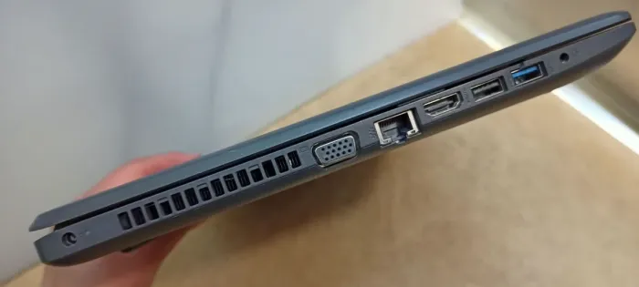 Ноутбук Б-клас HP 250 G6 / 15.6" (1920x1080) TN / Intel Core i5-7200U (2 (4) ядра по 2.5 - 3.1 GHz) / 8 GB DDR4 / 256 GB SSD M.2 / Intel HD Graphics 620 / WebCam б/в - зображення 5