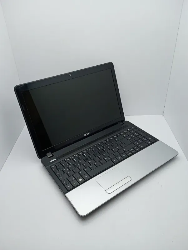 Ноутбук Acer Aspire E1-531 / 15.6" (1366x768) TN / Intel Pentium 2020M (2 ядра по 2.4 GHz) / 8 GB DDR3 / 320 GB HDD / Intel HD Graphics 2500 / WebCam б/в - зображення 5