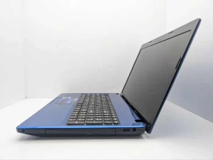 Ноутбук Lenovo G580 / 15.6" (1366x768) TN / Intel Pentium B960 (2 ядра по 2.2 GHz) / 8 GB DDR3 / 750 GB HDD / Intel HD Graphics / WebCam / DVD-ROM б/в - зображення 5