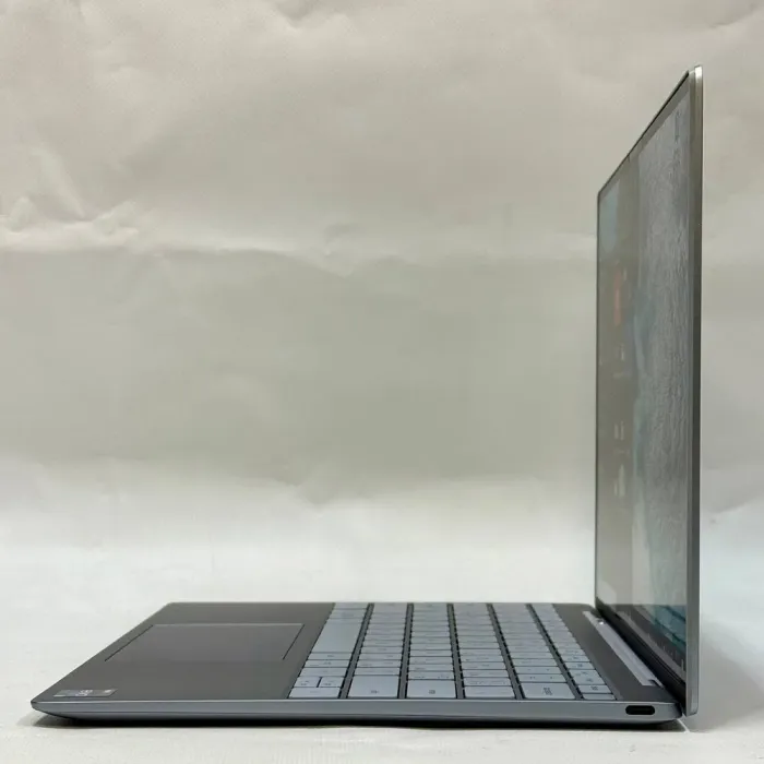 Ультрабук Dell XPS 13 9315 / 13.4" (1920x1200) IPS / Intel Core i5-1230U (10 (12) ядра по 3.3 - 4.4 GHz) / 16 GB DDR5 / 512 GB SSD M.2 / Intel Iris Xe Graphics / WebCam / Windows 10 Pro б/в - зображення 6