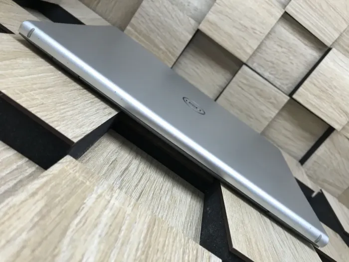 Ультрабук Б-клас Dell Inspiron 13 5310 / 13.3" (1920x1200) IPS / Intel Core i5-11320H (4 (8) ядра по 4.5 GHz) / 16 GB DDR4 / 256 GB SSD M.2 / Intel Iris Xe Graphics / WebCam / Windows 10 б/в - зображення 8