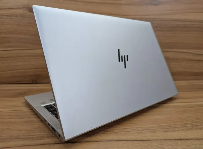 Ультрабук Б-клас HP EliteBook 840 G7 / 14" (1920x1080) IPS / Intel Core i7-10610U (4 (8) ядра по 1.8 - 4.9 GHz) / 32 GB DDR4 / 1000 GB SSD / Intel UHD Graphics / WebCam / TouchID / Windows 10 б/в - зображення 7