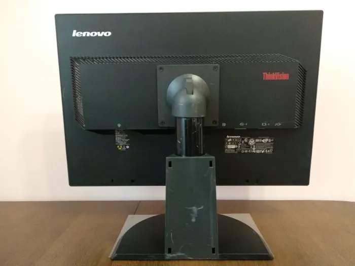 Монітор Широкоформатний Lenovo ThinkVision LT2252pwD / 22" (1680x1050) TN / DVI, VGA, DisplayPort, Audio / VESA 100x100 б/в - зображення 6