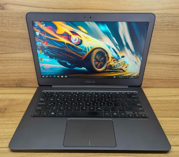 Ноутбук Asus UX305F / 13.3" (1920x1080) IPS / Intel M-5Y10 (2 (4) ядра по 0.8 - 2.0 GHz) / 8 GB DDR3 / 512 GB SSD / Intel HD Graphics 5300 / WebCam / Windows 10 б/в - зображення 2