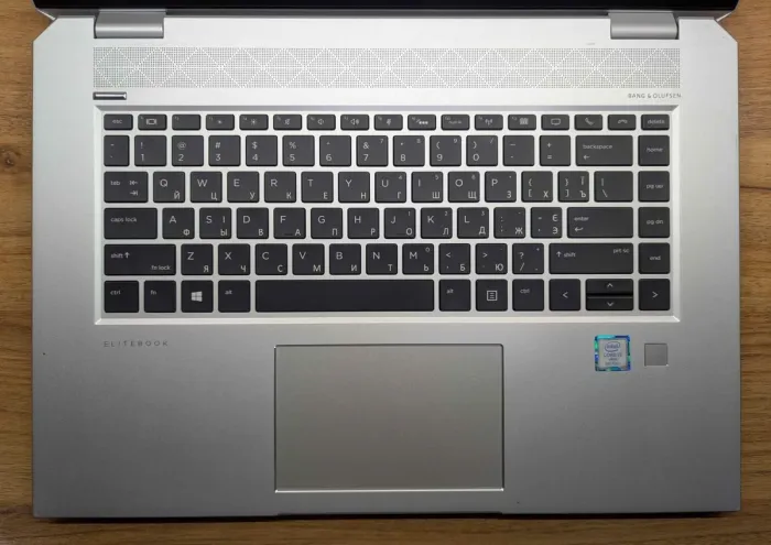 Ігровий ноутбук HP EliteBook 1050 G1 / 15.6" (1920x1080) IPS / Intel Core i7-8850H (6 (12) ядер по 2,6 - 4,3 ГГц) / 32 ГБ DDR4 / 512 ГБ SSD / nVidia GeForce GTX 1050, 4 ГБ GDDR5, 128-біт / Fingerprint / WebCam / Windows 10 б/в - зображення 3