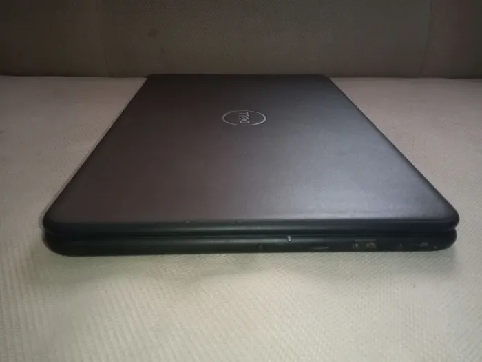 Ультрабук Dell latitude 3310 / 13.3" (1366x768) TN / Intel Core i3-8145U (2 (4) ядра по 2.1 - 3.9 GHz) / 8 GB DDR4 / 120 GB SSD / Intel UHD Graphics 620 / WebCam б/в - зображення 7