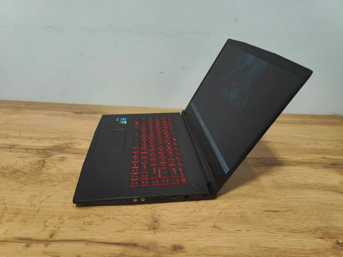 Ігровий ноутбук MSI GF63 Thin 11UC / 15.6" (1920x1080) IPS / Intel Core i5-11400H (6 (12) ядер по 2.7 - 4.5 GHz) / 16 GB DDR4 / 512 GB SSD / nVidia GeForce RTX 3050, 4 GB GDDR6, 128-bit / WebCam / Windows 11 б/в - зображення 5