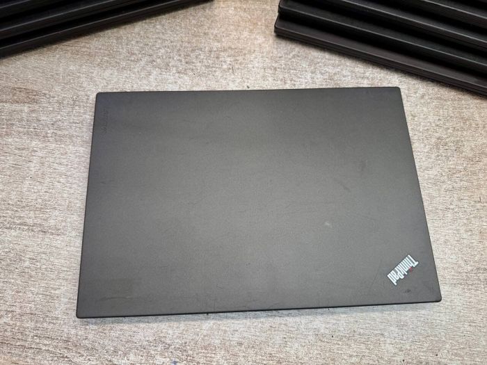 Ноутбук Lenovo ThinkPad T460 / 14" (1366x768) TN / Intel Core i5-6300U (2 (4) ядра по 2.4 - 3.0 GHz) / 8 GB DDR3 / 120 GB SSD / Intel HD Graphics 520 / WebCam / Два АКБ б/в - зображення 8