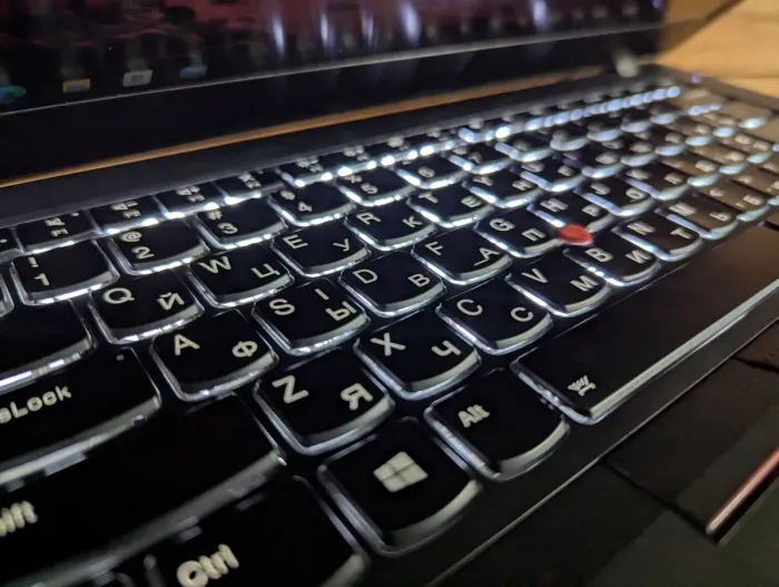 Ноутбук Б-клас Lenovo ThinkPad T480 / 14" (1920x1080) IPS / Intel Core i5-8250U (4 (8) ядра по 1.6 - 3.4 GHz) / 12 GB DDR4 / 512 GB SSD / Intel UHD Graphics 620 / WebCam / TouchID / Windows 10 б/в - зображення 7