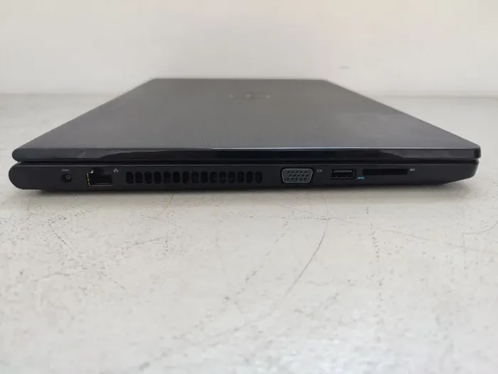 Ноутбук Dell Vostro 3558 / 15.6" (1366x768) TN / Intel Core i5-5200U (2 (4) ядра по 2.2 - 2.7 GHz) / 8 GB DDR3 / 128 GB SSD / Intel HD Graphics 5500 / WebCam / DVD-ROM б/в - зображення 4