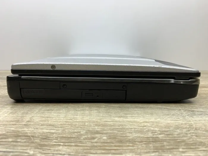 Захищений ноутбук Б-клас Panasonic Toughbook CF-53 / 14" (1366x768) TN / Intel Core i5-3320M (2 (4) ядра по 2.6 - 3.3 GHz) / 8 GB DDR3 / 240 GB SSD / Intel HD Graphics 4000 / DVD-ROM б/в - зображення 4