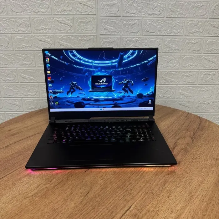 Ігровий ноутбук Asus ROG Strix SCAR G733PY / 17.3" (2560x1440) IPS / AMD Ryzen 9 7945HX (16 (32) ядер по 2.5 - 5.4 GHz) / 32 GB DDR5 / 1000 GB SSD NVMe / nVidia GeForce RTX 4090, 16 GB GDDR6, 256-bit / WebCam б/в - зображення 2