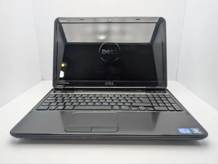 Ноутбук Dell Inspiron N5110 / 15.6" (1366x768) TN / Intel Core i3-2350M (2 (4) ядра по 2.3 GHz) / 6 GB DDR3 / 500 GB HDD / nVidia GeForce GT 525M, 1 GB GDDR3, 128-bit / WebCam / DVD-ROM б/в - зображення 3
