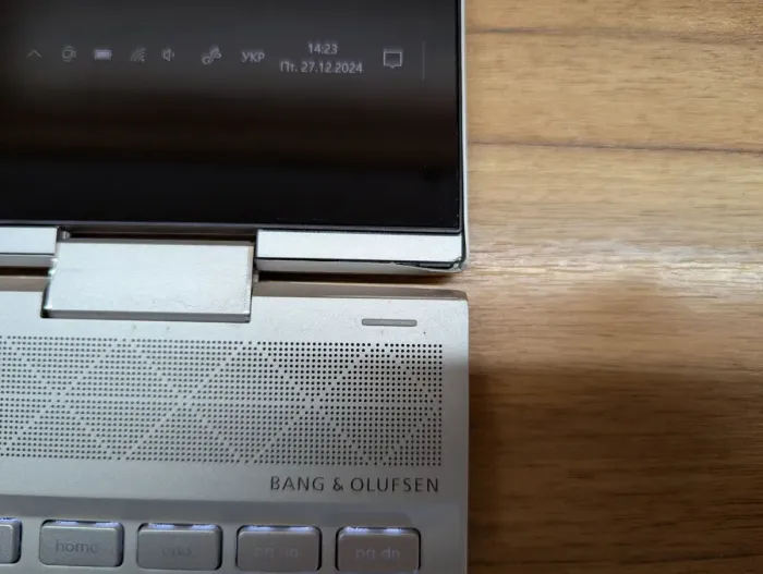 Ноутбук-трансформер Б-клас HP ENVI x360m 15m-dr0011dx / 15.6" (1920x1080) IPS Touch / Intel Core i5-8265U (4 (8) ядра по 1.6 - 3.9 GHz) / 16 GB DDR4 / 480 GB SSD / Intel UHD Graphics 620 / WebCam / TouchID / Windows 10 б/в - зображення 3