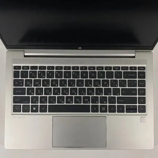 Ультрабук Б-клас HP ProBook 445 G8 / 14" (1920x1080) IPS / AMD Ryzen 5 5600U (6 (12) ядер по 2.3 - 4.2 GHz) / 16 GB DDR4 / 512 GB SSD / AMD Radeon Vega 7 Graphics / Fingerprint / WebCam б/в - зображення 3