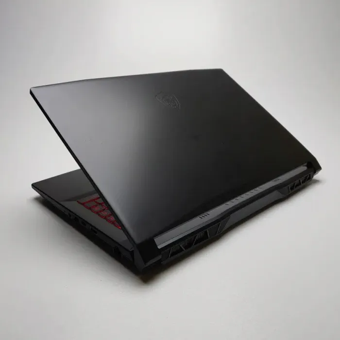 Ігровий ноутбук MSI Katana GF66 11UD / 15.6" IPS / Core i7-11800H (8 (16) ядер по 2.3-4.6 GHz) / 32GB DDR4 / 512GB SSD / GeForce RTX 3050 Ti, 4GB GDDR6, 128-bit / WebCam / Win 11 Home б/в - зображення 7