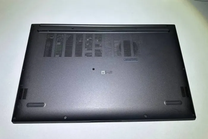 Ультрабук Asus Vivobook 17x k3704v / 17.3" (1920х1080) TN / Intel Core i9-13900H (14 (20) ядер по 4.1 - 5.4 GHz) / 16 GB DDR4 / 1000 GB SSD / Intel Iris Xe Graphics / WebCam б/в - зображення 7