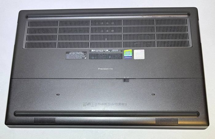 Мобільна робоча станція Dell Precision 7740 / 17,3" (1920x1080) IPS / Intel Xeon E-2276M (6 (12) ядер по 2,8 - 4,7 ГГц) / 32 ГБ DDR4 / 512 ГБ SSD / nVidia Quadro RTX 4000, 8 ГБ GDDR6, 256-біт / WebCam б/в - зображення 7
