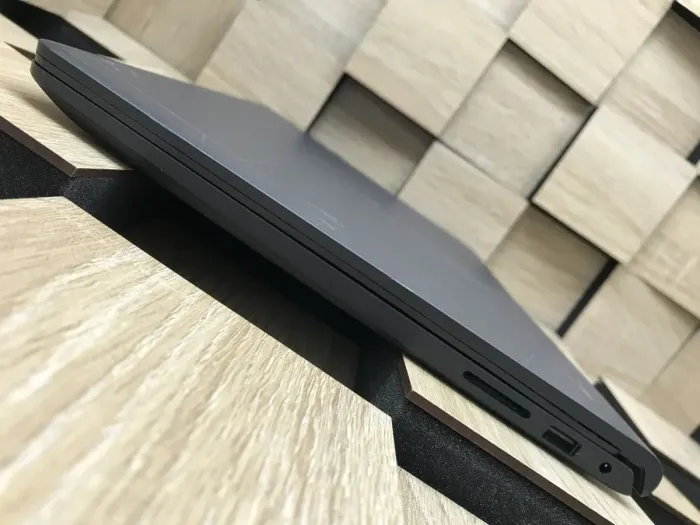 Ультрабук Б-клас Dell Inspiron 15 3511 / 15.6" (1920x1080) IPS Touch / Intel Core i5-1135G7 (4 (8) ядра по 4.2 GHz) / 16 GB DDR4 / 256 GB SSD M.2 / Intel Iris Xe Graphics / WebCam / HDMI / Windows 10 б/в - зображення 6