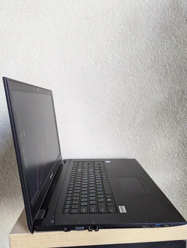 Ноутбук Б-клас Terra Clevo N770WU / 17.3" (1600x900) TN / Intel Core i3-7100U (2 (4) ядра по 2.4 GHz) / 8 GB DDR4 / 128 GB SSD + 500 GB HDD / Intel HD Graphics 620 / WebCam / DVD-ROM б/в - зображення 5