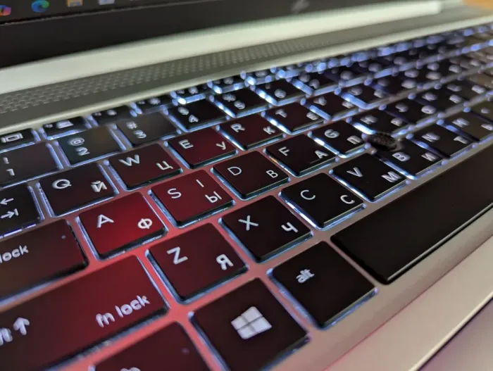 Ультрабук HP EliteBook 850 G6 / 15.6" (1920x1080) IPS / Intel Core i5-8365U (4 (8) ядра по 1.6 - 4.1 GHz) / 16 GB DDR4 / 480 GB SSD / Intel UHD Graphics / WebCam / TouchID / Windows 10 б/в - зображення 6