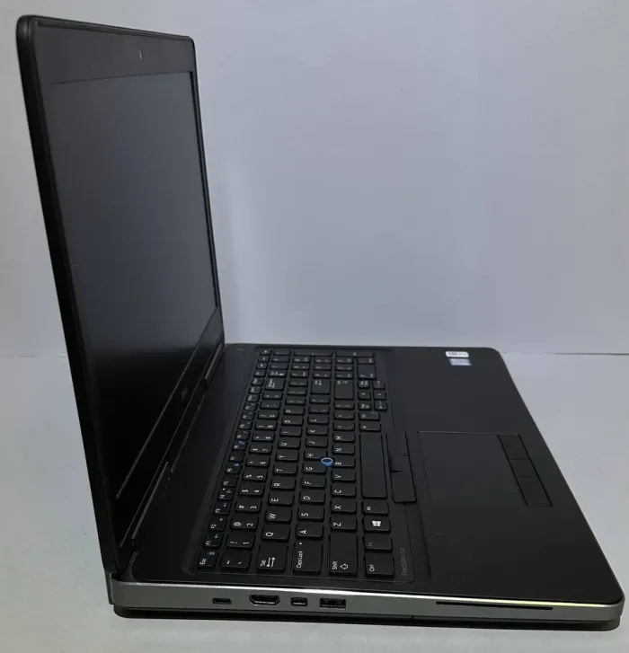 Мобільна робоча станція Dell Precision 7520 / 15,6" (1920x1080) IPS / Intel Core i7-7820HQ (4 (8) ядра по 2,9 - 3,9 ГГц) / 16 ГБ DDR4 / 256 ГБ SSD / nVidia Quadro M1200, 4 ГБ GDDR5, 256-біт / WebCam б/в - зображення 4