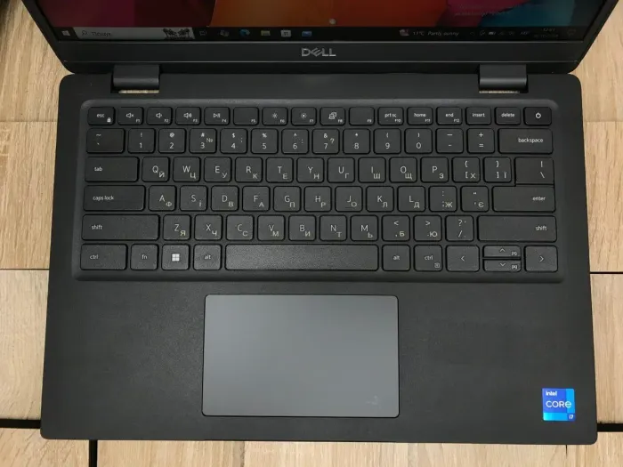 Ультрабук Б-клас Dell Latitude 3420 / 14" (1920x1080) IPS / Intel Core i7-1165G7 (4 (8) ядра по 2.8 - 4.7 GHz) / 8 GB DDR4 / 256 GB SSD M.2 / Intel Iris X Graphics / WebCam / Windows 10 б/в - зображення 4