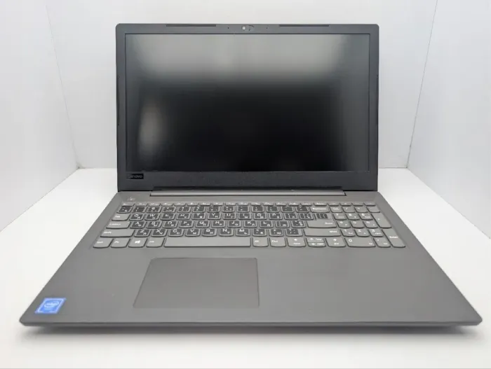 Ноутбук Lenovo V130-15IGM / 15.6" (1366x768) TN / Intel Celeron N4000 (2 ядра по 1.1 - 2.6 GHz) / 8 GB DDR4 / 120 GB SSD / Intel UHD Graphics 600 / WebCam / DVD-ROM б/в - зображення 3