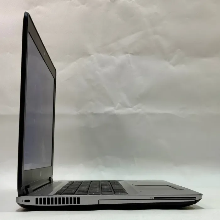 Ноутбук HP ProBook 650 G2 / 15.6" (1920x1080) TN / Intel Core i5-6300U (2 (4) ядра по 2.4 - 3.0 GHz) / 16 GB DDR4 / 240 GB SSD / Intel HD Graphics 520 / WebCam / Windows 10 Pro б/в - зображення 4