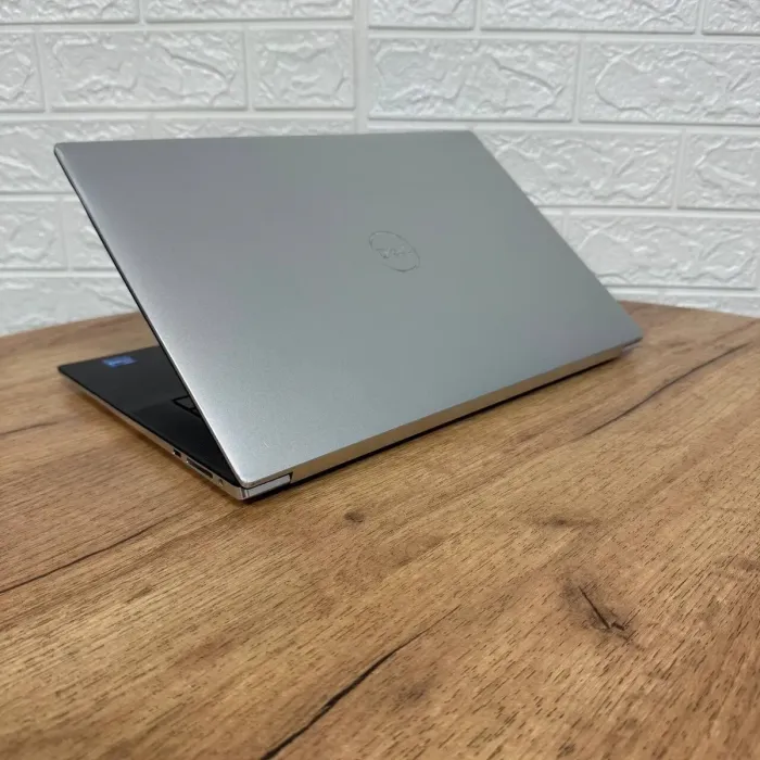 Ігровий ноутбук Б-клас Dell XPS 15 9520 / 15.6" (1920x1200) IPS / Intel Core i7-12700H (14 (20) ядер по 3.5 - 4.7 GHz) / 16 GB DDR4 / 512 GB SSD / nVidia GeForce RTX 3050, 4 GB GDDR6, 128-bit / WebCam б/в - зображення 6