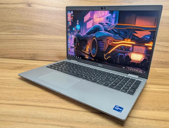 Ноутбук робоча станція Dell Precision 3560 / 15.6" (1920x1080) IPS Touch / Intel Core i7-1185G7 (4 (8) ядра по 3.0 - 4.8 GHz) / 16 GB DDR4 / 512 GB SSD / nVidia T500, 2 GB GDDR6, 64-bit / WebCam / HDMI / Windows 10 б/в - зображення 3