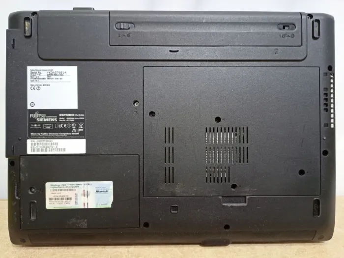 Ноутбук Fujitsu Esprimo V5535 / 15.4" (1280x800) TN / Intel Core 2 Duo P8600 (2 ядра по 2.4 GHz) / 3 GB DDR2 / 120 GB SSD / Intel Graphics / DVD-ROM б/в - зображення 7