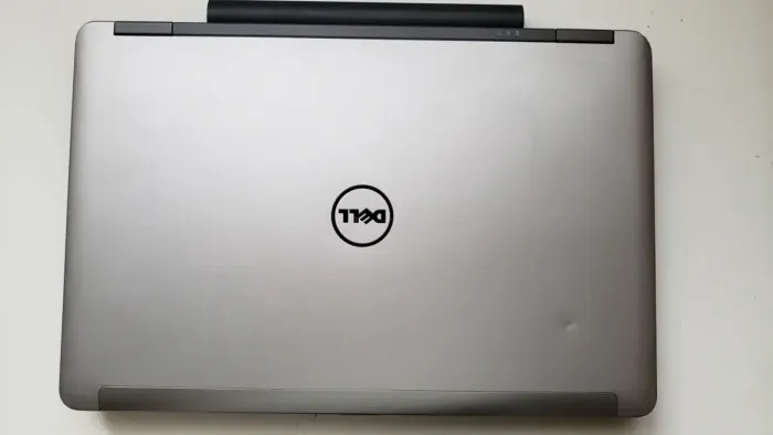 Ноутбук Dell Latitude E6540 / 15.6" (1366x768) TN / Intel Core i5-4310M (2 (4) ядра по 2.7 - 3.4 GHz) / 8 GB DDR3 / 128 GB SSD + 500 GB HDD / Intel HD Graphics 4600 / WebCam б/в - зображення 7