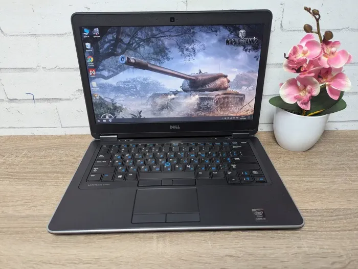 Ноутбук Б-клас Dell Latitude E7440 / 14" (1366x768) TN / Intel Core i5-4310U (2 (4) ядра по 2.0 - 3.0 GHz) / 8 GB DDR3 / 128 GB SSD / Intel HD Graphics 4400 / WebCam / USB 3.0 б/в - зображення 2