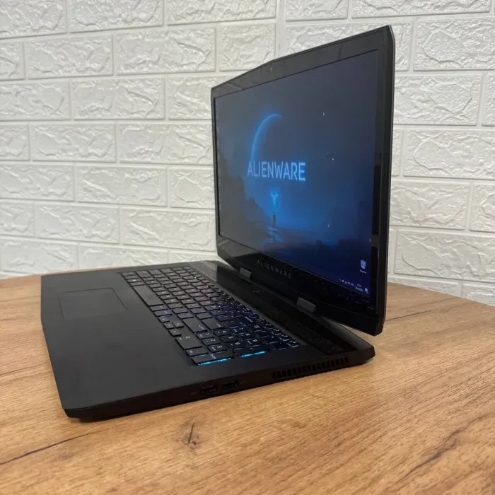 Ігровий ноутбук Б-клас Dell Alienware m17 / 17.3" (1920x1080) IPS / Intel Core i7-8750H (6 (12) ядер по 2.2 - 4.1 GHz) / 16 GB DDR4 / 128 GB SSD M.2 + 1000 GB HDD / nVidia GeForce RTX 2070 Max-Q, 8 GB GDDR6, 256-bit / WebCam б/в - зображення 5