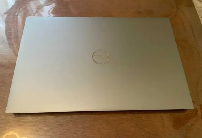 Робоча станція Dell Precision 5550 / 15,6" (3840x2400) UHD+ IPS Touch / Intel Core i7-10850H (6 (12) ядра по 2,7 - 4,9 ГГц) / 32 ГБ DDR4 / 1000 ГБ SSD / nVidia Quadro T1000, 4 ГБ GDDR6, 128-біт / WebCam б/в - зображення 3